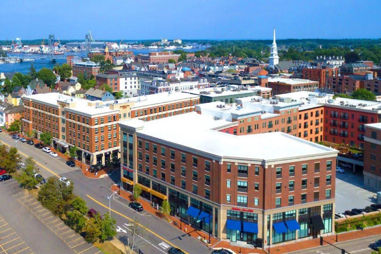 Hampton Inn & Suites Portsmouth Downtown Exterior foto