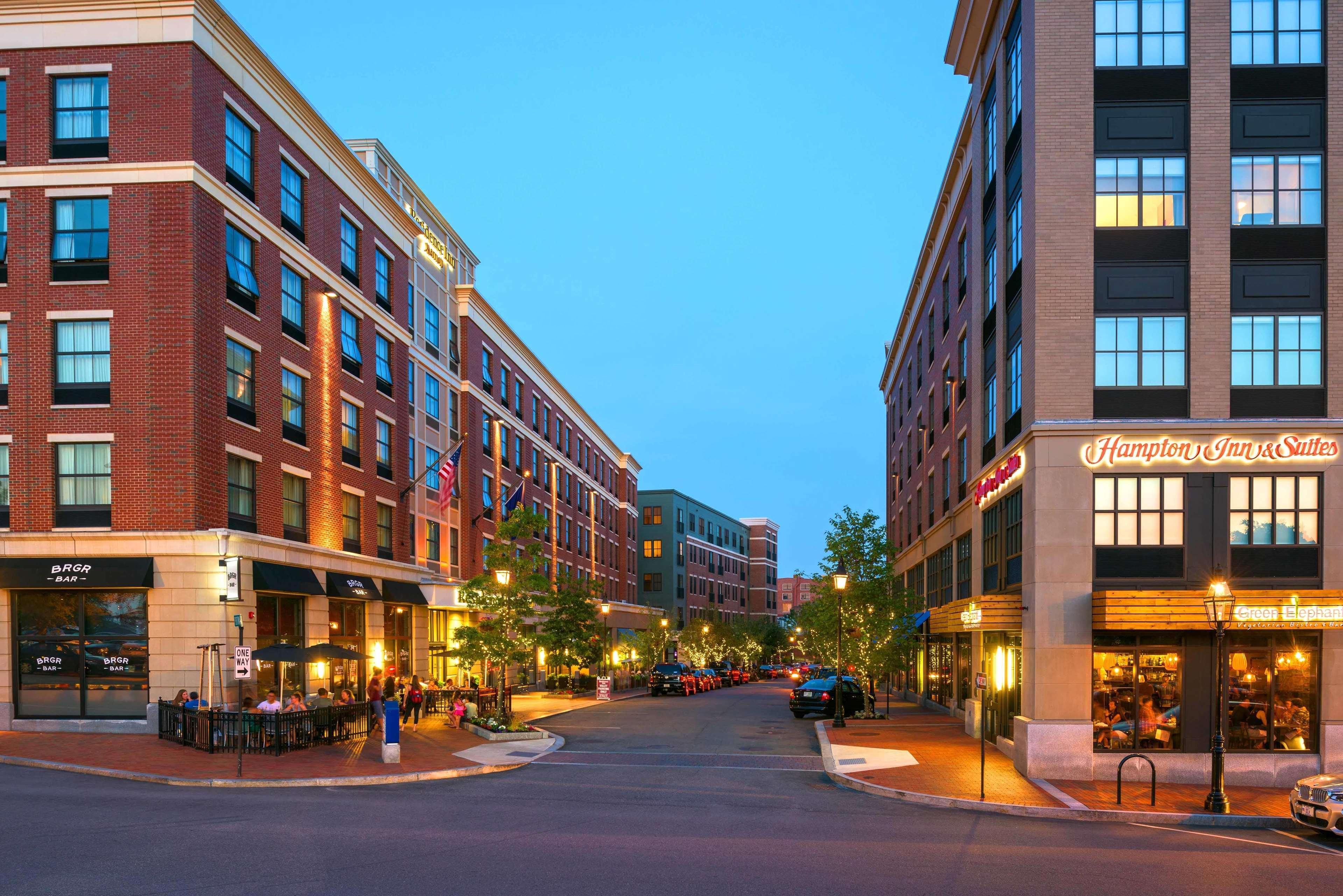 Hampton Inn & Suites Portsmouth Downtown Exterior foto