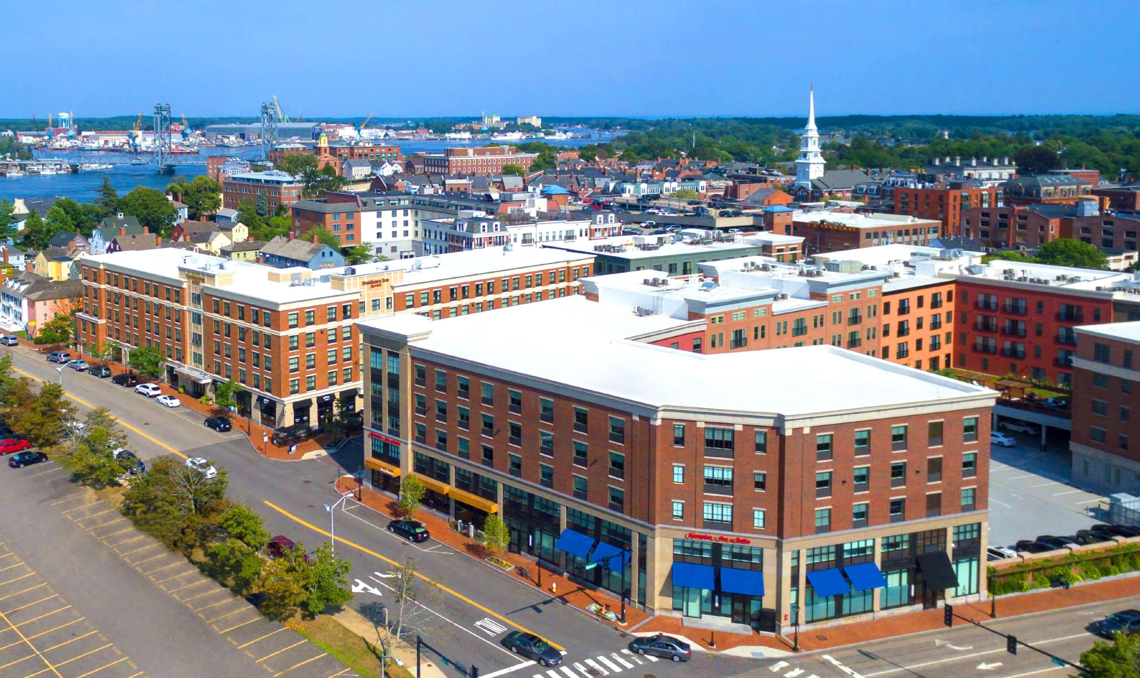 Hampton Inn & Suites Portsmouth Downtown Exterior foto